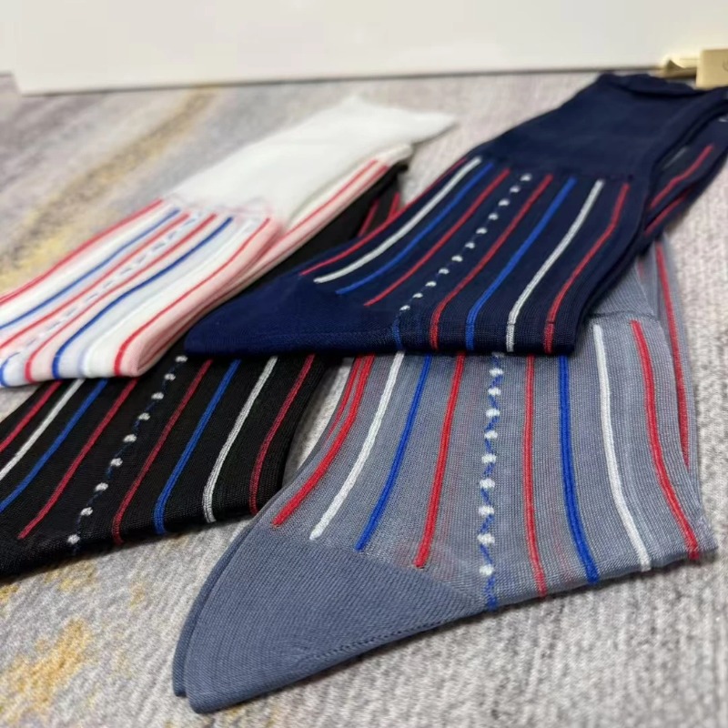 男性ドレスソックスビジネススーツ透明ナイロンストライプ通気性 - Men Formal Wear Dress のレビューと価格