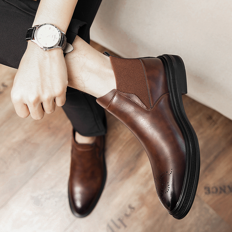 ハイカットの革靴は、男性用のブローグレトロな英国風ビジネスシ - Men'S Style Formal Wear のレビューと価格