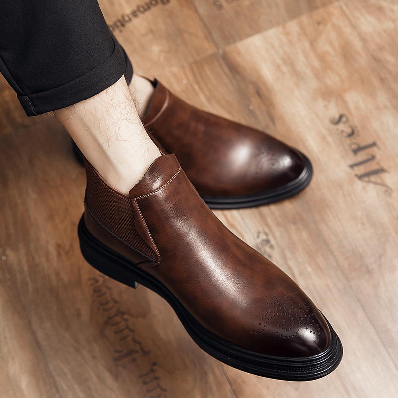 ハイカットの革靴は、男性用のブローグレトロな英国風ビジネスシ - Men'S Style Formal Wear のレビューと価格